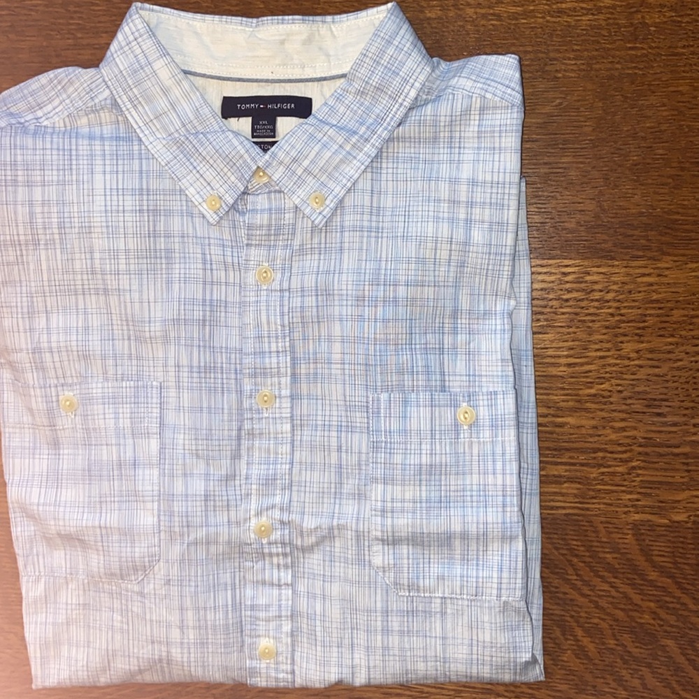 Tommy Hilfiger men’s XXL Long sleeve button up shirt.